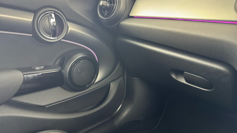 MINI Hatchback 1.5 Cooper Exclusive Premium 5dr Auto Petrol Hatchback